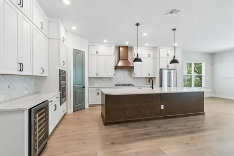 4718 W Kensington Avenue Tampa FL 33629