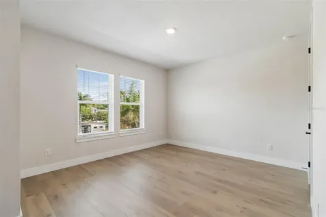 4718 W Kensington Avenue Tampa FL 33629