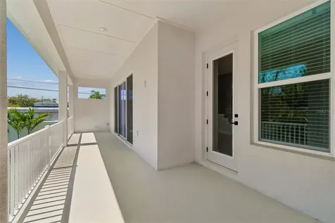 4718 W Kensington Avenue Tampa FL 33629