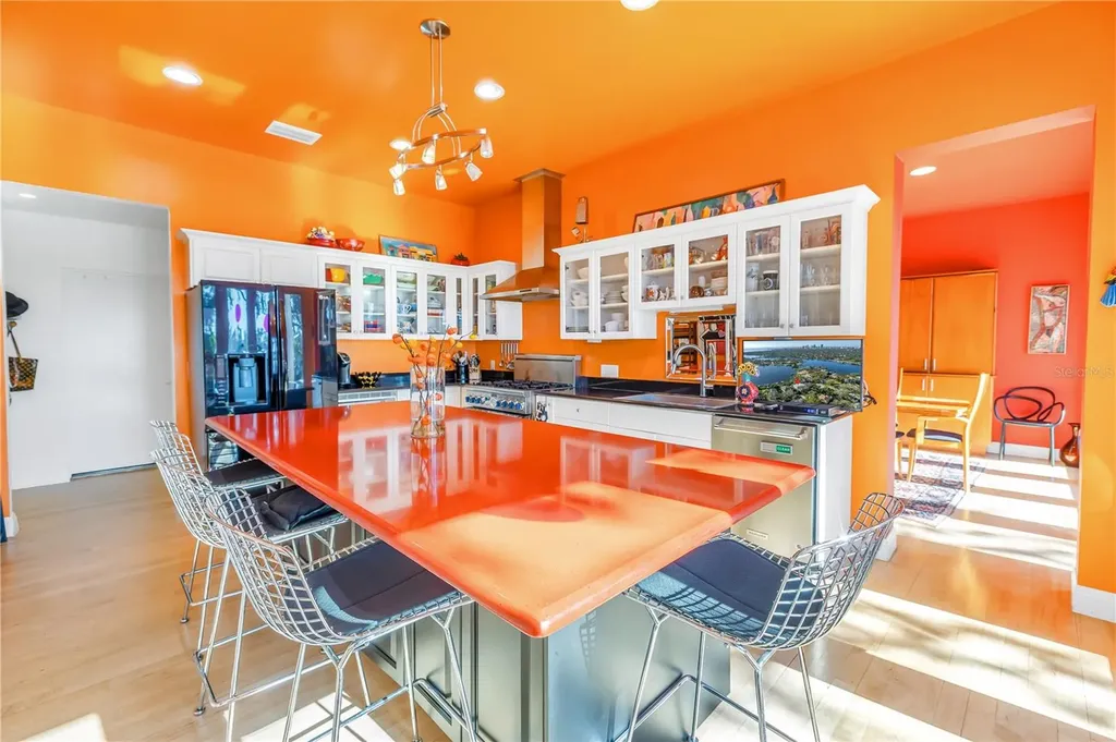 838 Monterey Boulevard NE St Petersburg FL 33704