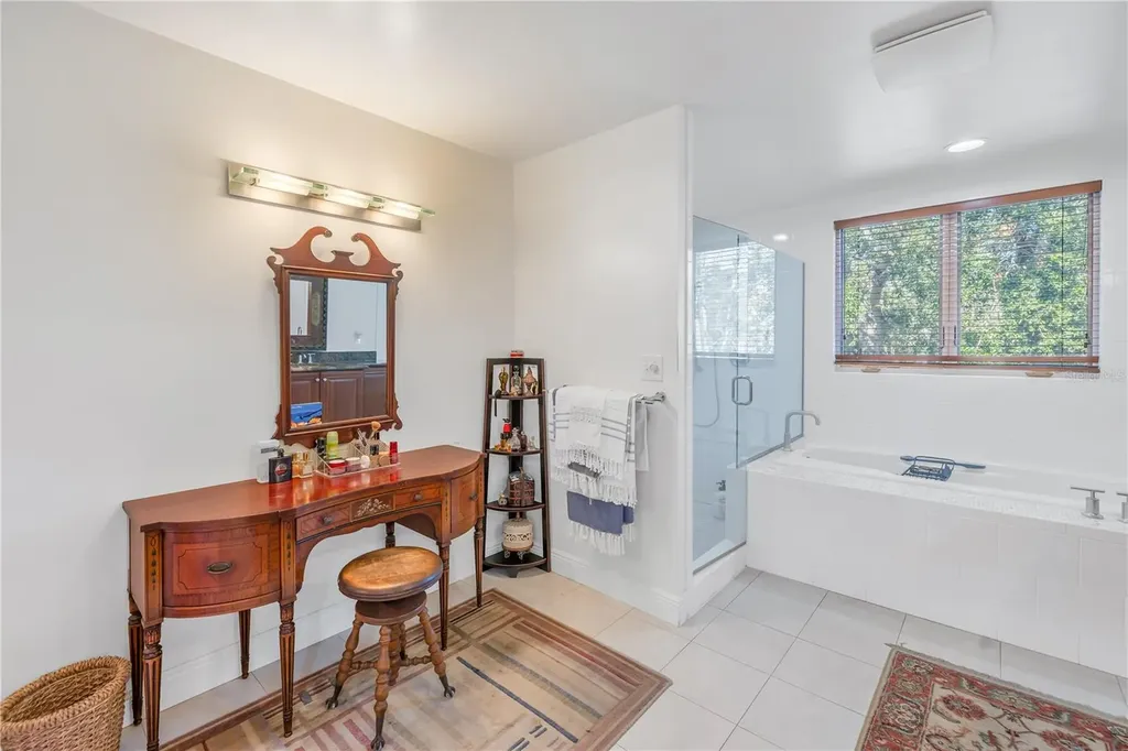 838 Monterey Boulevard NE St Petersburg FL 33704