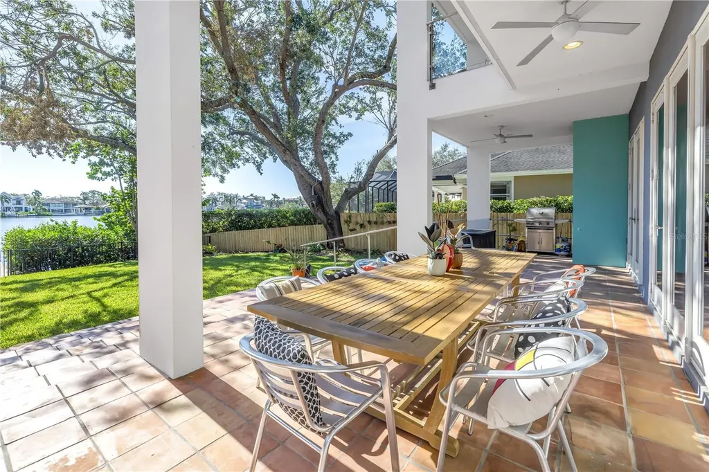 838 Monterey Boulevard NE St Petersburg FL 33704