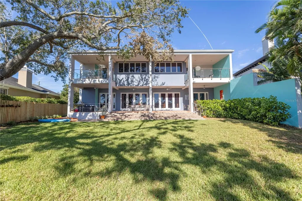 838 Monterey Boulevard NE St Petersburg FL 33704