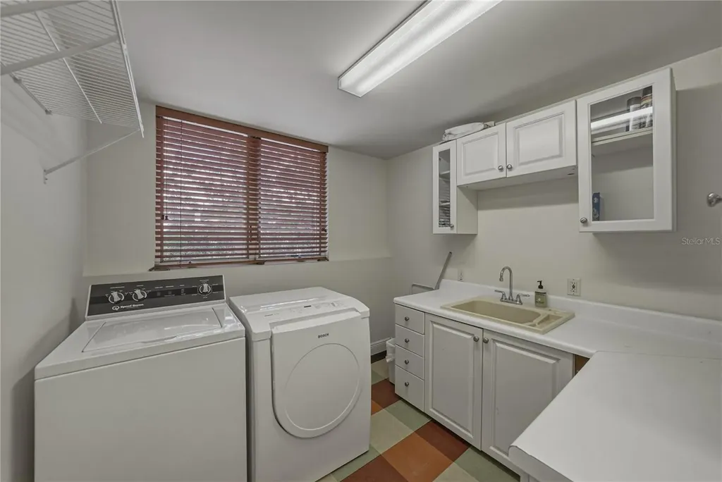 838 Monterey Boulevard NE St Petersburg FL 33704