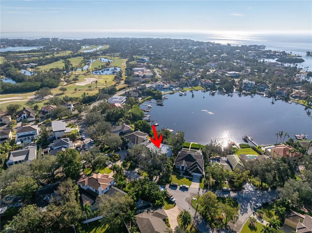 838 Monterey Boulevard NE St Petersburg FL 33704