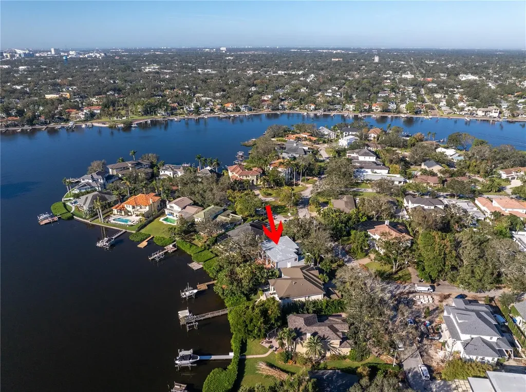 838 Monterey Boulevard NE St Petersburg FL 33704