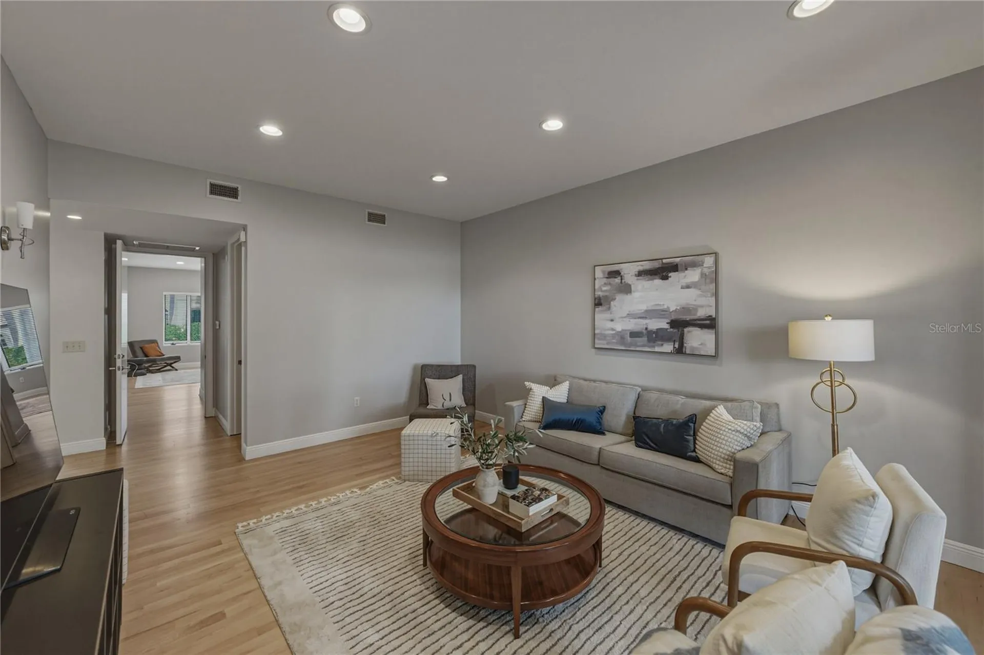 838 Monterey Boulevard NE St Petersburg FL 33704