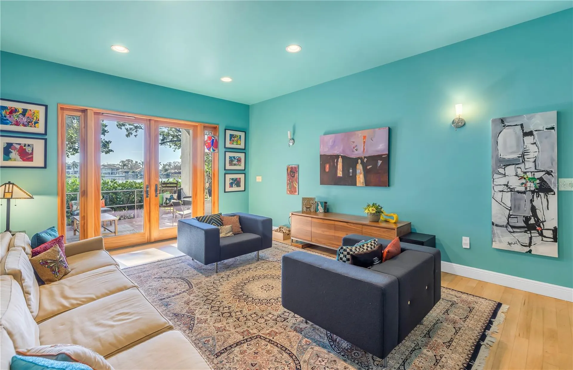 838 Monterey Boulevard NE St Petersburg FL 33704