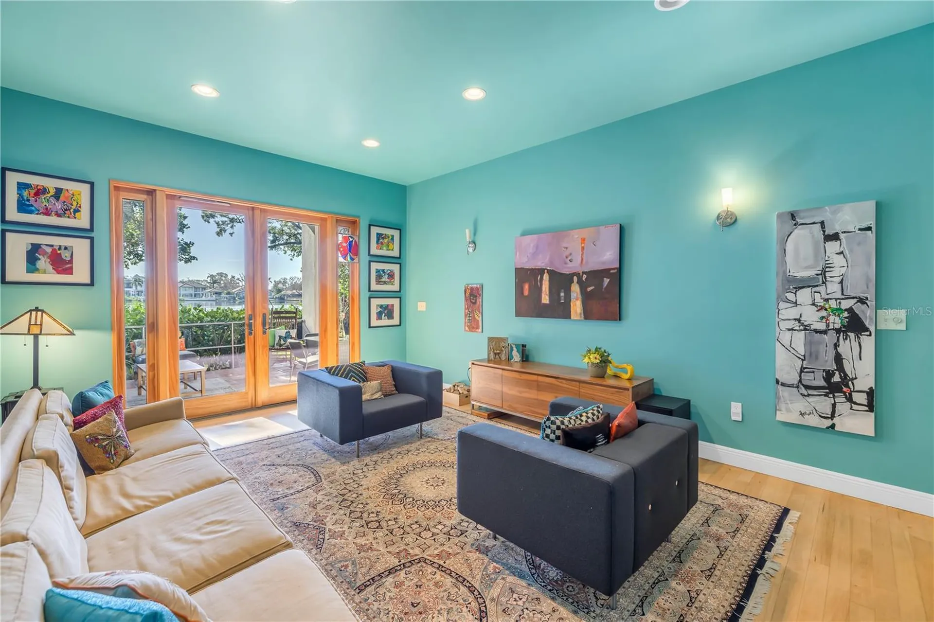 838 Monterey Boulevard NE St Petersburg FL 33704