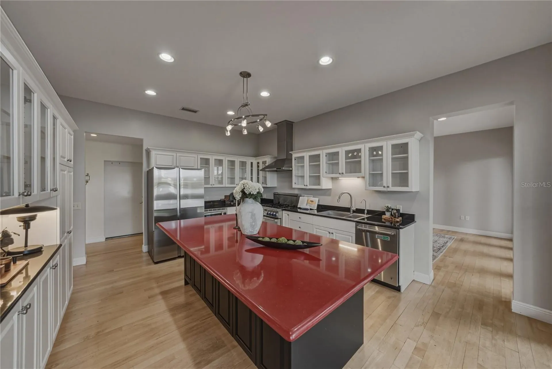838 Monterey Boulevard NE St Petersburg FL 33704