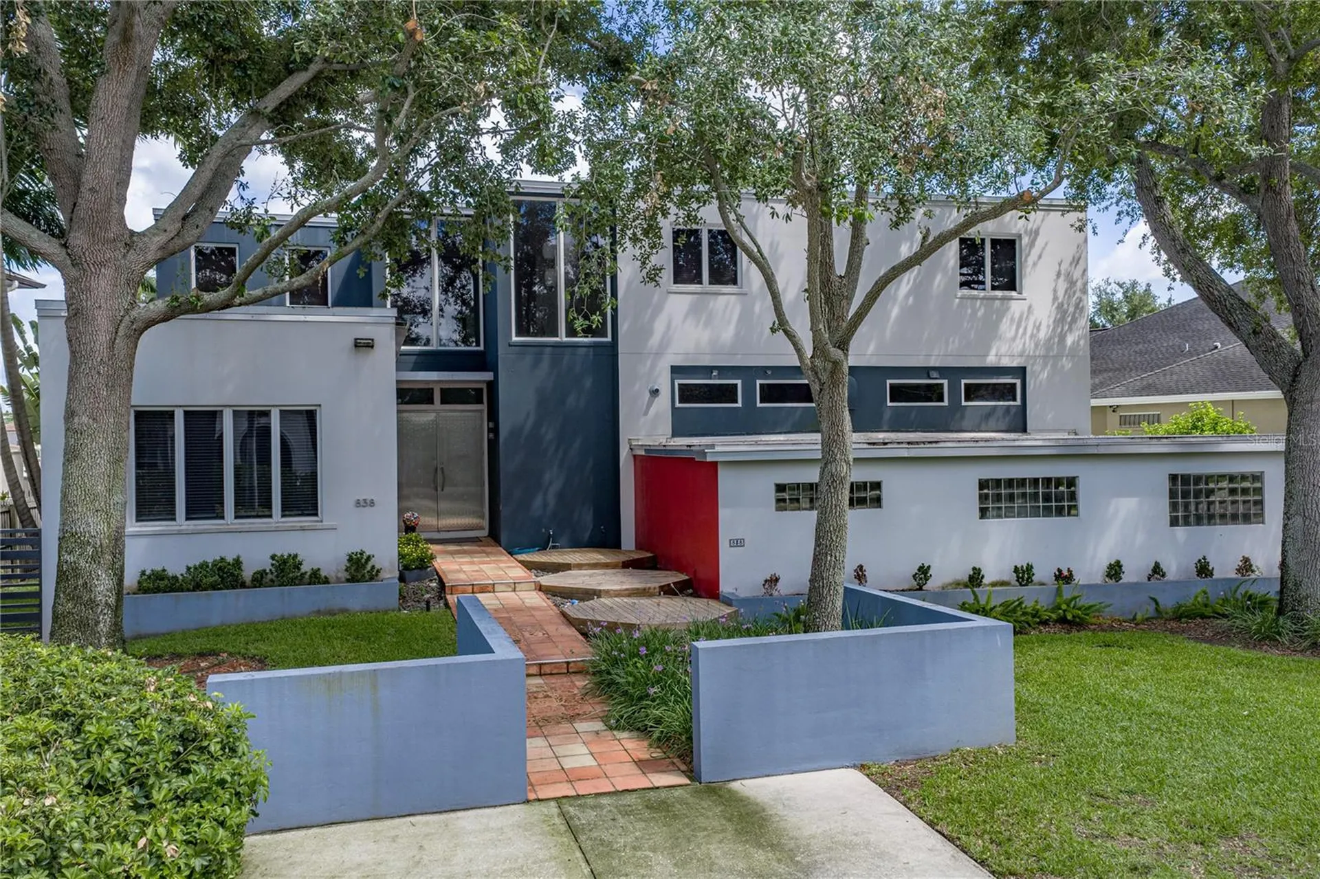 838 Monterey Boulevard NE St Petersburg FL 33704