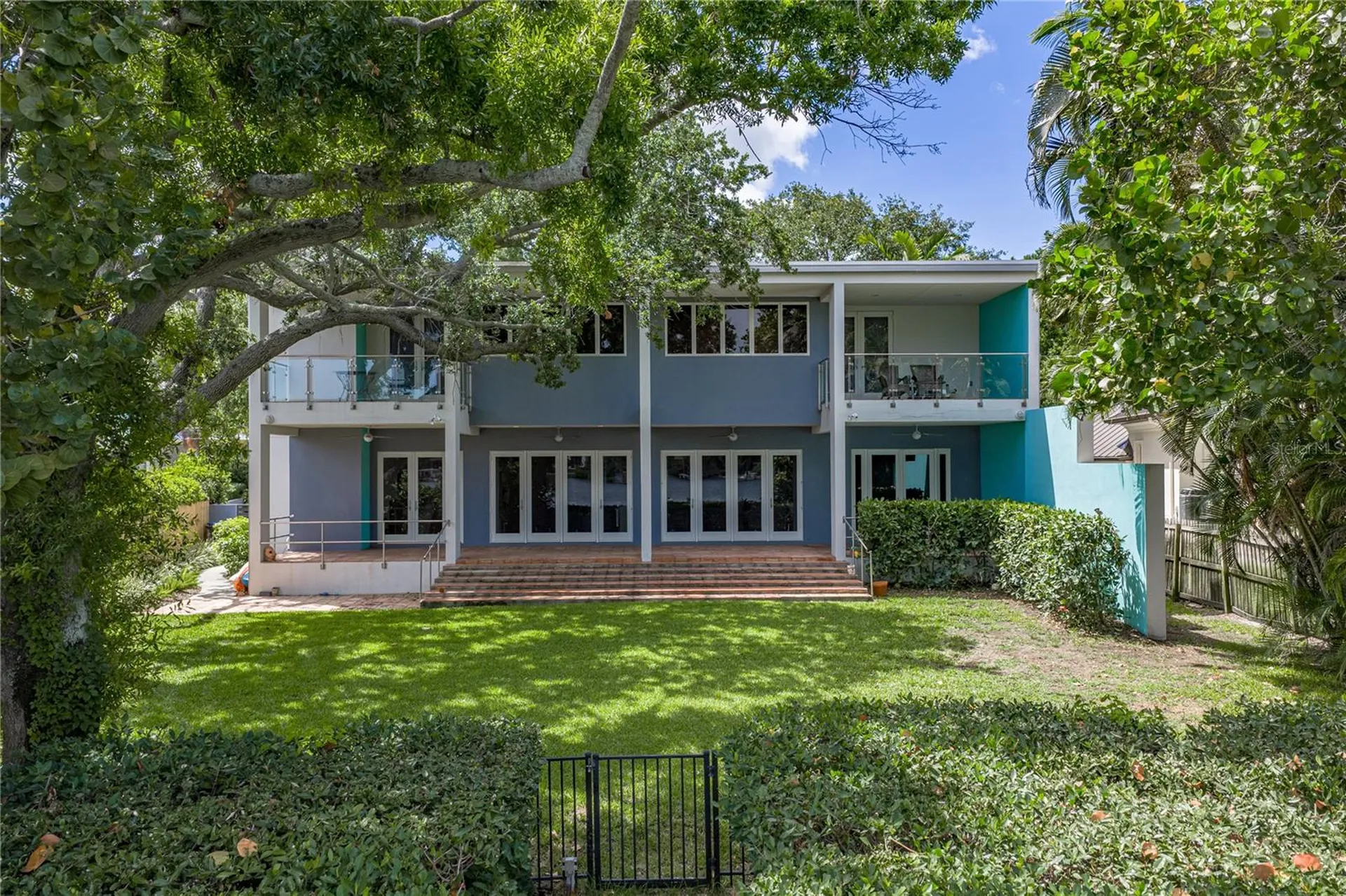 838 Monterey Boulevard NE St Petersburg FL 33704