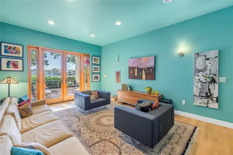 838 Monterey Boulevard NE St Petersburg FL 33704