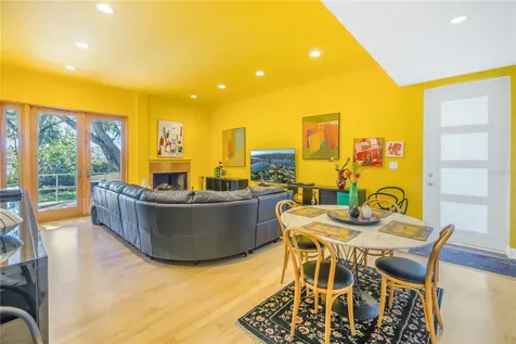 838 Monterey Boulevard NE St Petersburg FL 33704