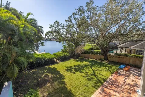838 Monterey Boulevard NE St Petersburg FL 33704