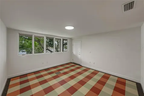 838 Monterey Boulevard NE St Petersburg FL 33704