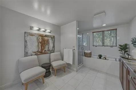 838 Monterey Boulevard NE St Petersburg FL 33704