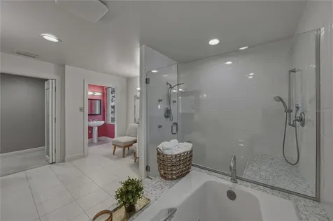 838 Monterey Boulevard NE St Petersburg FL 33704