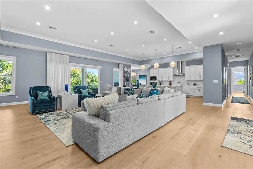 107 12th Street Belleair Beach FL 33786