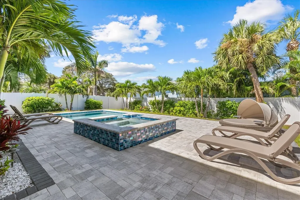 107 12th Street Belleair Beach FL 33786