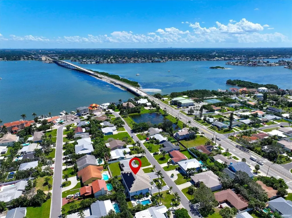 107 12th Street Belleair Beach FL 33786