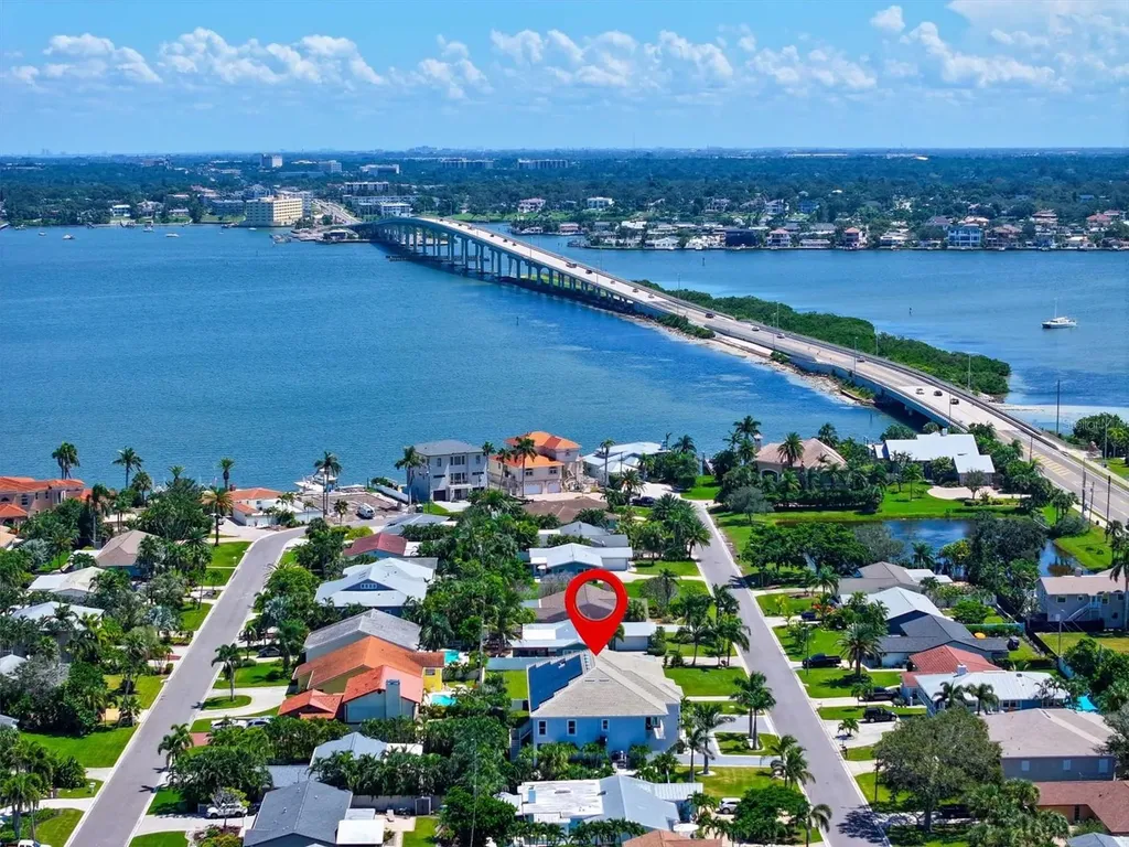 107 12th Street Belleair Beach FL 33786