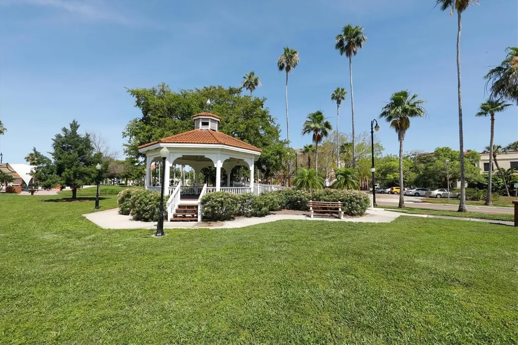 240 Santa Maria Street Venice FL 34285