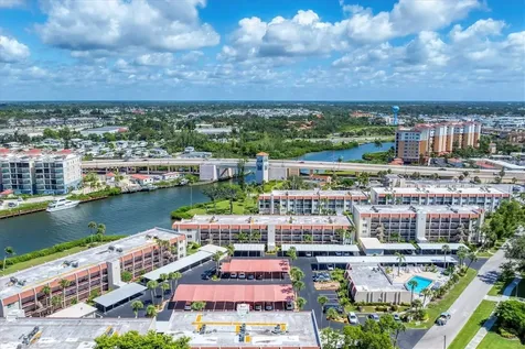 240 Santa Maria Street Venice FL 34285