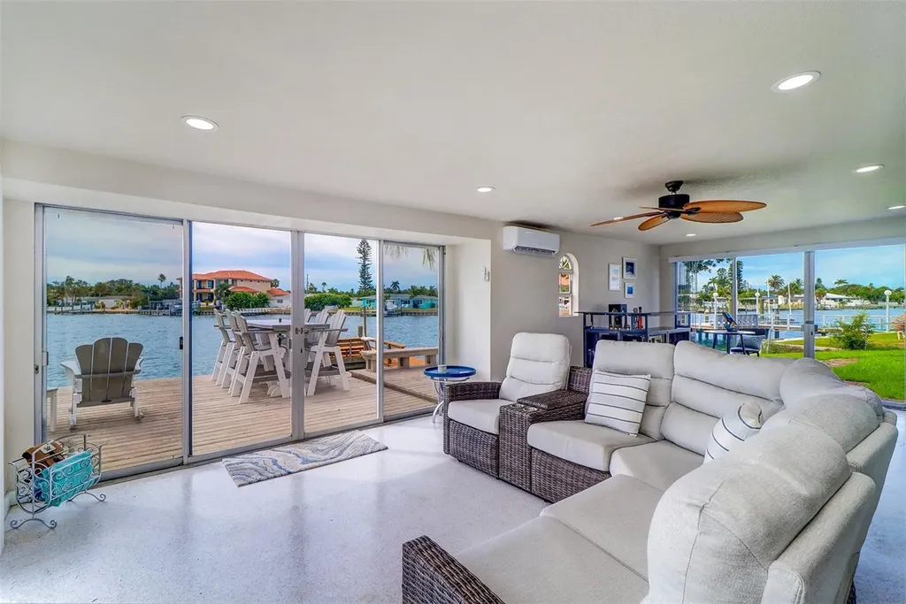 485 41st Avenue St Pete Beach FL 33706