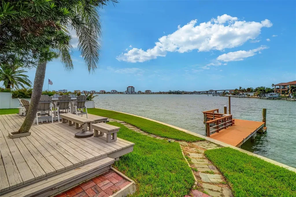 485 41st Avenue St Pete Beach FL 33706