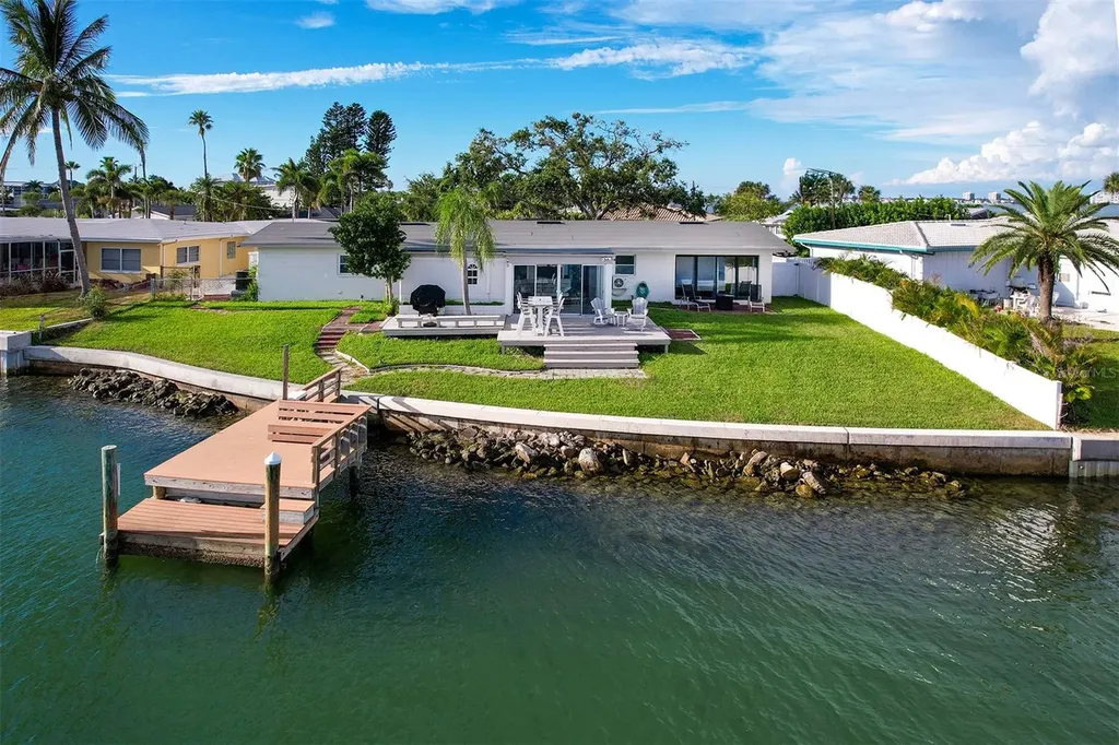 485 41st Avenue St Pete Beach FL 33706