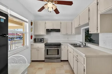 1301 S Hercules Avenue Clearwater FL 33764