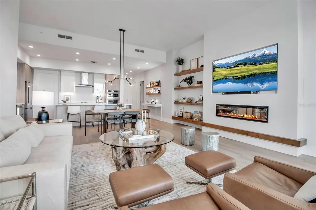 301 Quay Commons Sarasota FL 34236