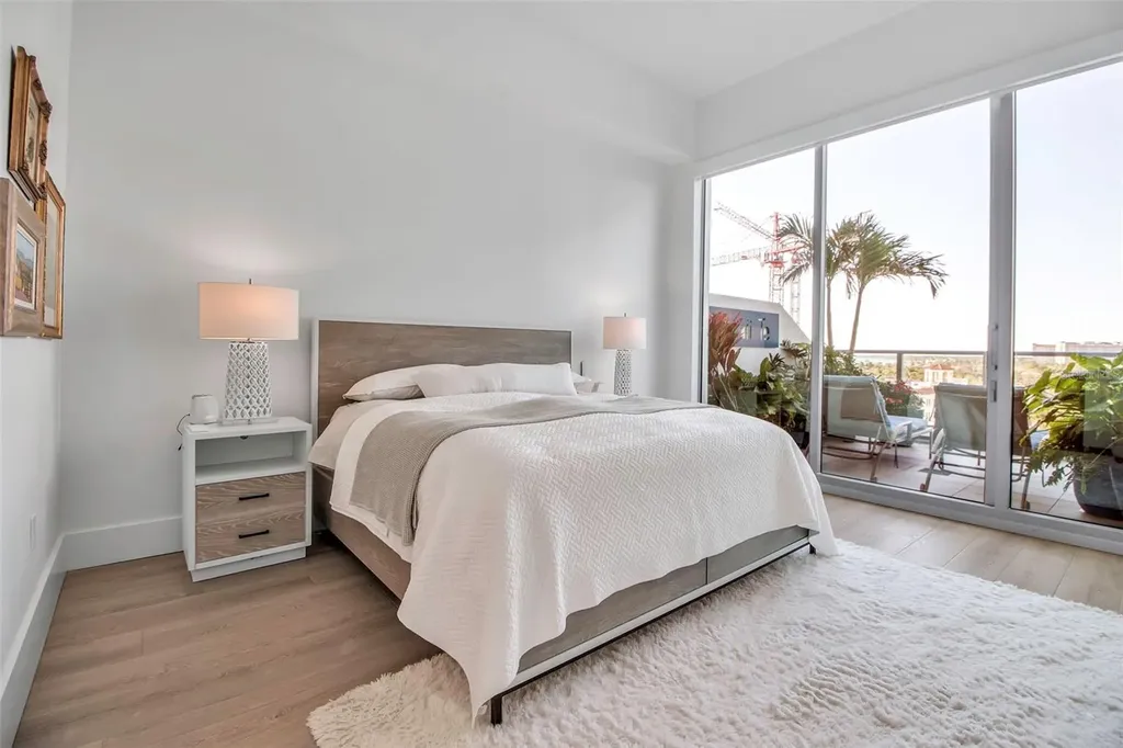 301 Quay Commons Sarasota FL 34236