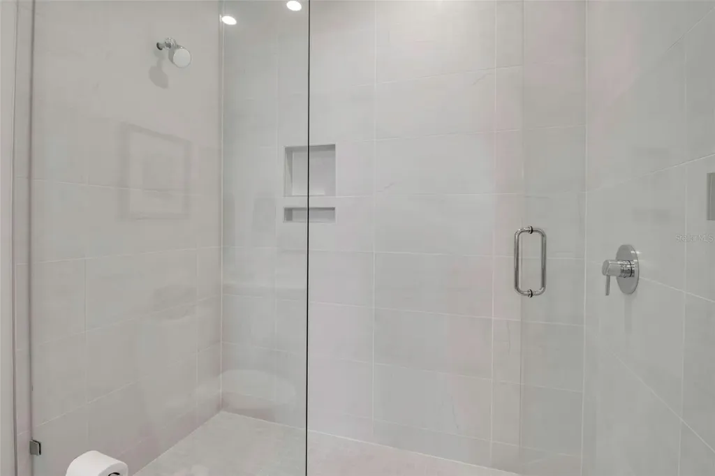 301 Quay Commons Sarasota FL 34236