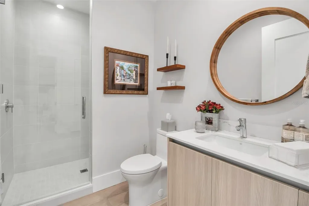 301 Quay Commons Sarasota FL 34236