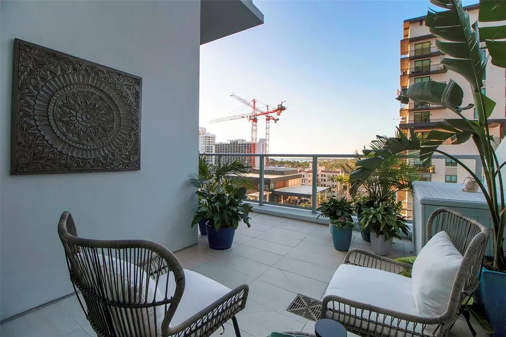 301 Quay Commons Sarasota FL 34236