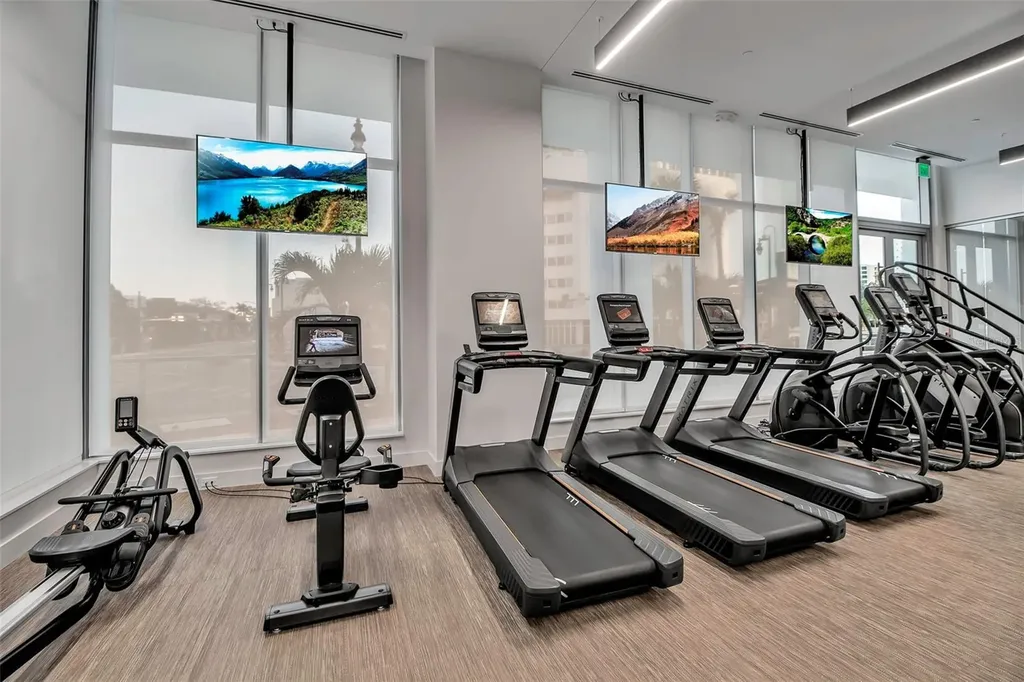 301 Quay Commons Sarasota FL 34236