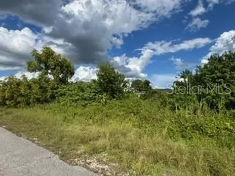 3913 14th Street SW Lehigh Acres FL 33976
