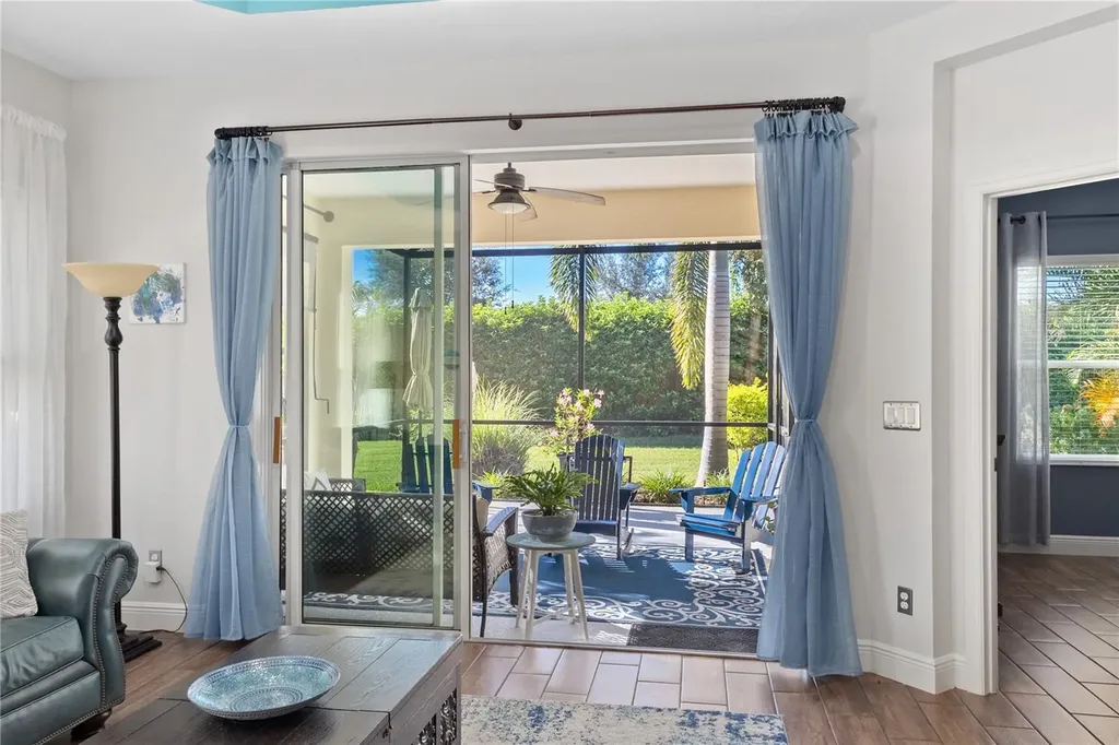 2150 Crystal Lake Trail Bradenton FL 34211