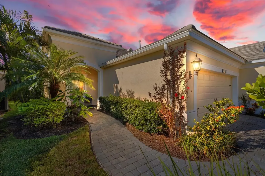2150 Crystal Lake Trail Bradenton FL 34211