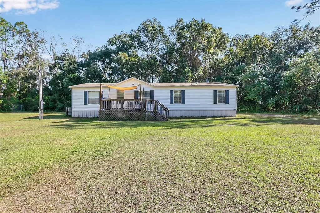42312 Webster Street Altoona FL 32702