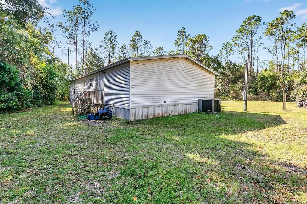 42312 Webster Street Altoona FL 32702
