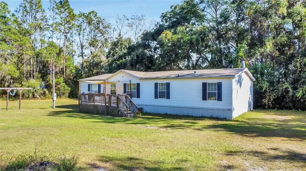 42312 Webster Street Altoona FL 32702
