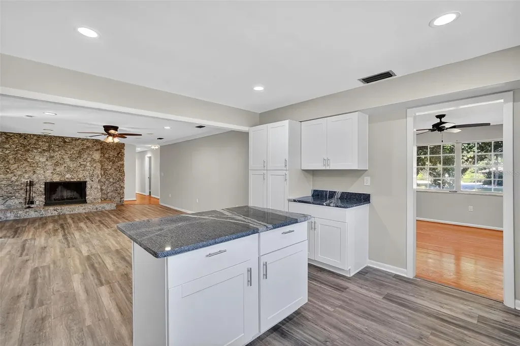 639 Howard Avenue Lakeland FL 33815