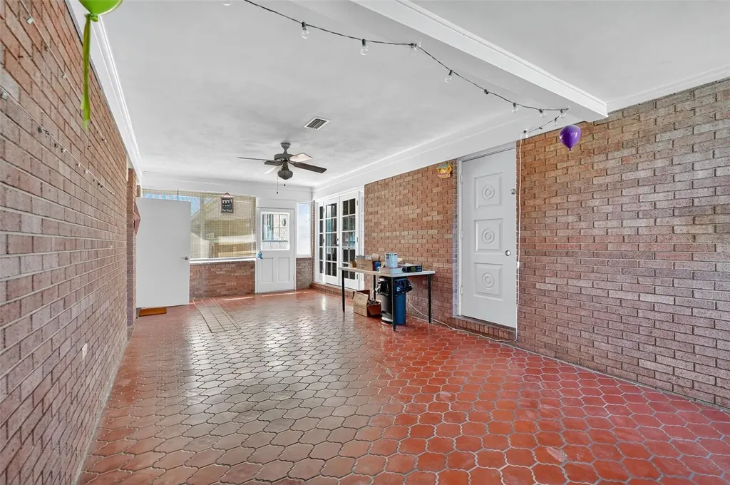 639 Howard Avenue Lakeland FL 33815