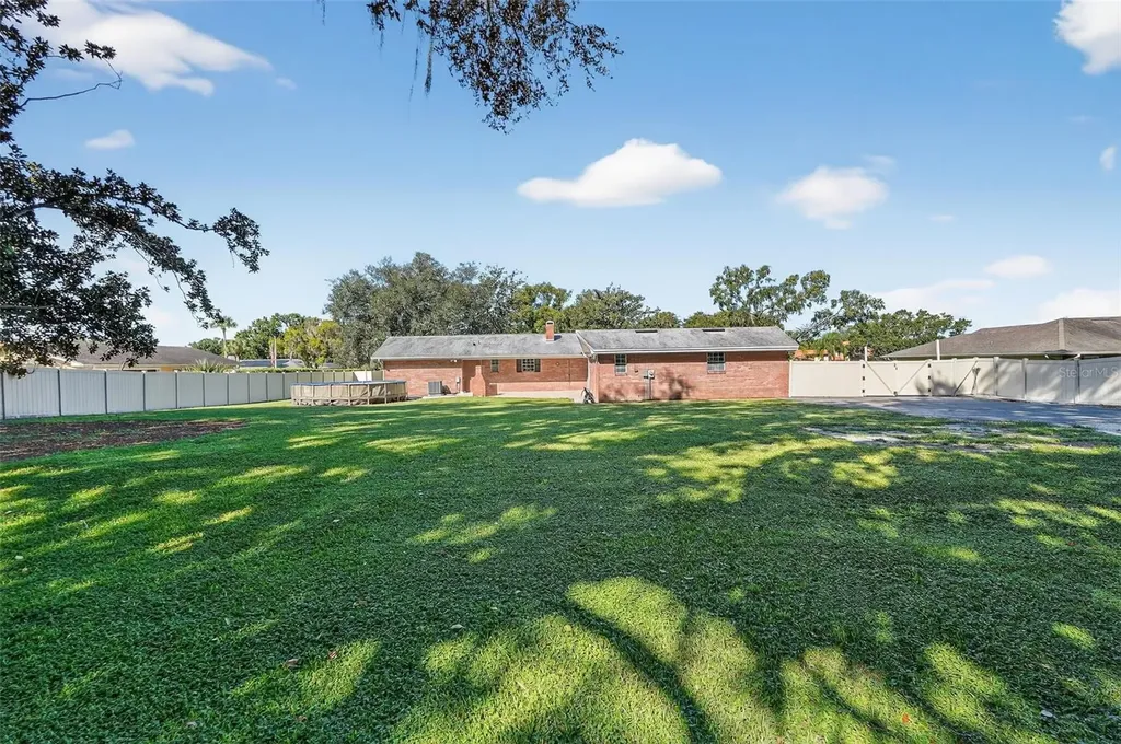 639 Howard Avenue Lakeland FL 33815
