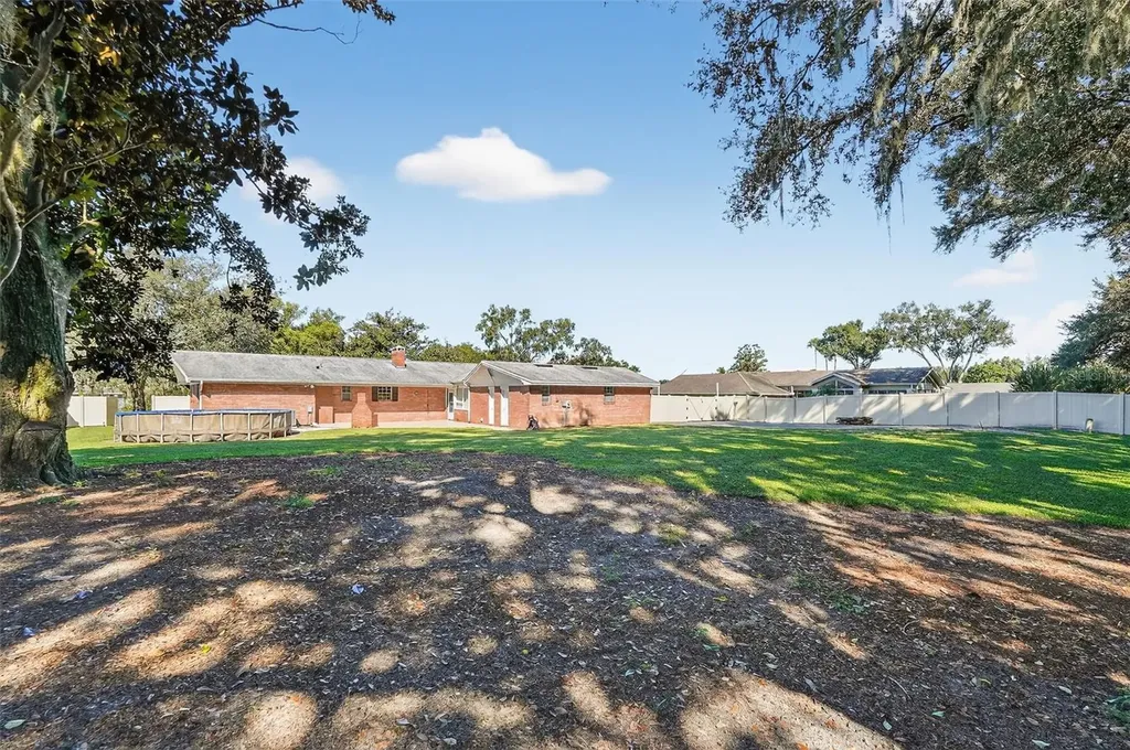 639 Howard Avenue Lakeland FL 33815