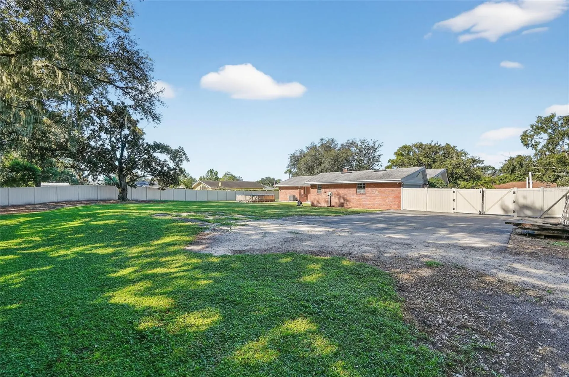 639 Howard Avenue Lakeland FL 33815