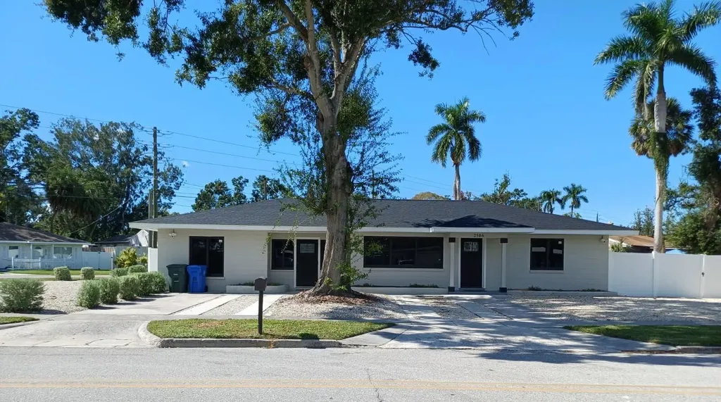 2506 18th Avenue W Bradenton FL 34205